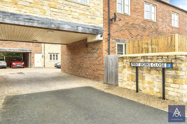 Print Works Close, Brackley, NN13, photo 2