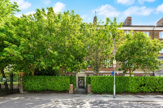 Photo 3 — Acuba Road, Earlsfield, London, SW18