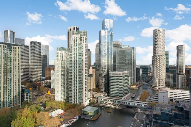 Pan Peninsula, West Tower, E14, photo 2
