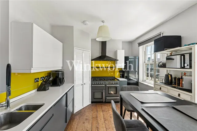 Lordship Lane, London, N17, photo 1