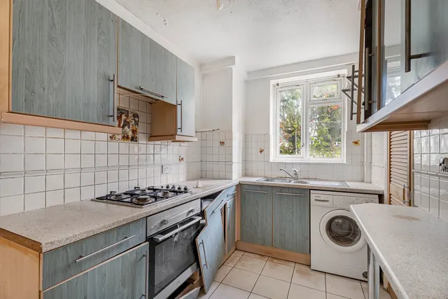 Hopton Road, London, SW16, photo 3