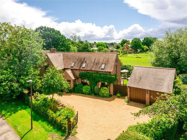 Leys Road, Loughton, MK5, photo 1
