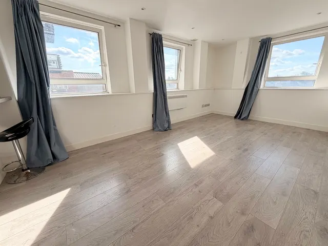 Photo 2 — THE PINNACLE, HIGH ROAD, Romford, Essex RM6 6PN