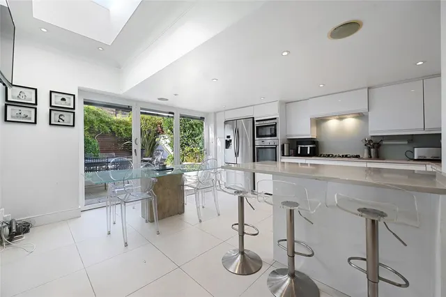 Coverdale Road, London, W12, photo 2