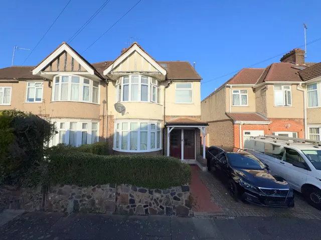 Rusland Park Road, Harrow, HA1, photo 2