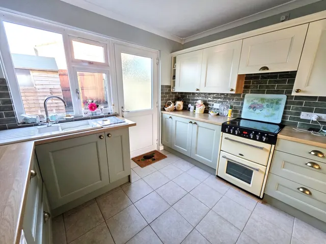 Meadway, Saltash, PL12, photo 3