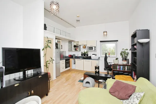 Follager Road, Rugby, CV21, photo 3