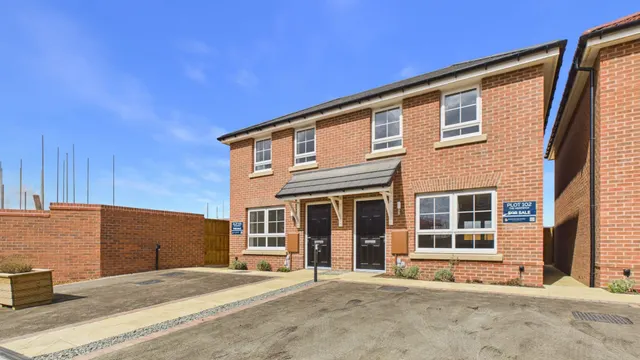 Photo 2 — Houghton Drive, Corby Glen, NG33