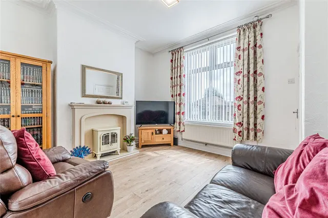Albion Road, Bradford, BD10, photo 2