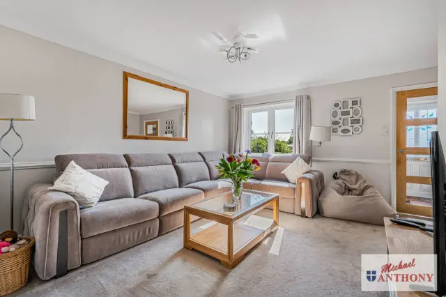 Photo 2 — Burgess Gardens, Newport Pagnell, Buckinghamshire, MK16 0NS