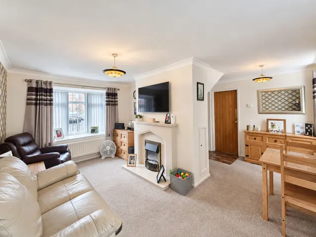 Field Lane, Great Wyrley, WS6, photo 3