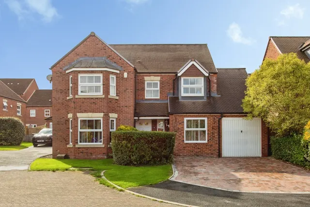 Parish Gardens, Leyland, PR25, photo 1