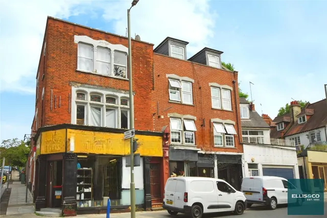 Finchley Road, Childs Hill, NW2, photo 1