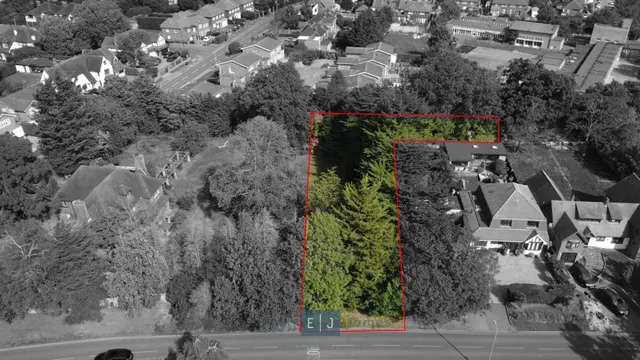 Photo 2 — Plot 2, 52 Traps Hill, Loughton