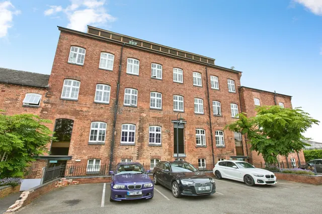Horninglow Street, Burton-On-Trent, DE14, photo 1