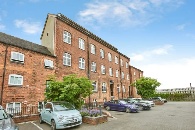Horninglow Street, Burton-On-Trent, DE14, photo 2