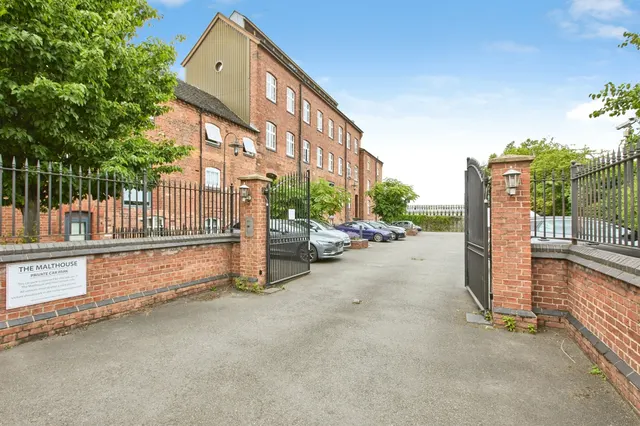 Horninglow Street, Burton-On-Trent, DE14, photo 3