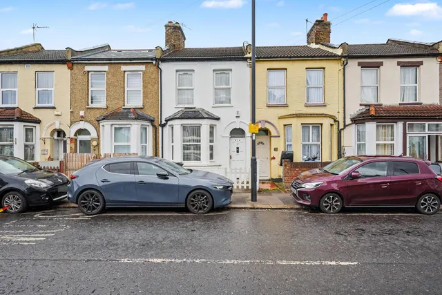 Alma Road, Enfield, EN3, photo 1