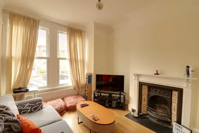 Eastcombe Avenue, SE7, photo 2