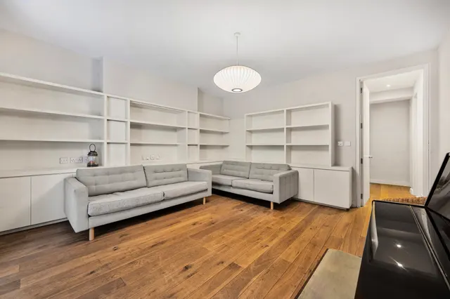 Caversham Road, London, NW5, photo 2
