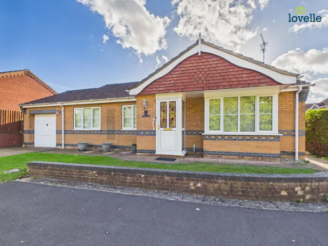 Woodside, Lincoln, LN4, photo 1
