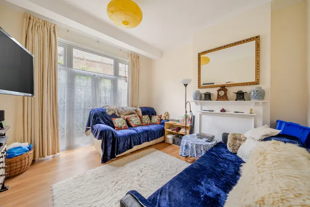 Photo 2 — Woodwarde Road, East Dulwich, London, SE22