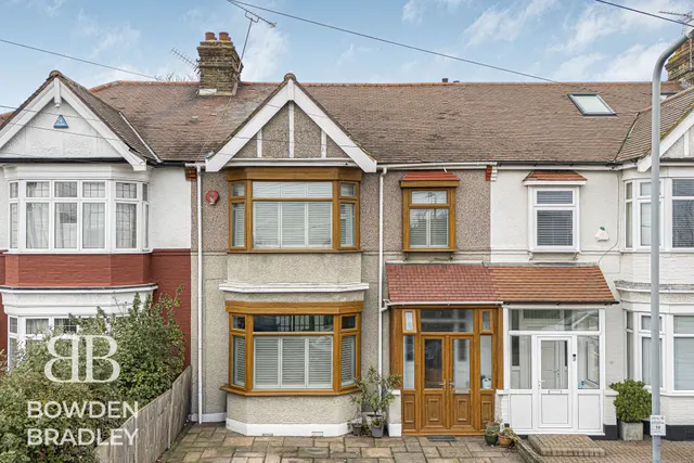 Wanstead Lane, Ilford, IG1, photo 1