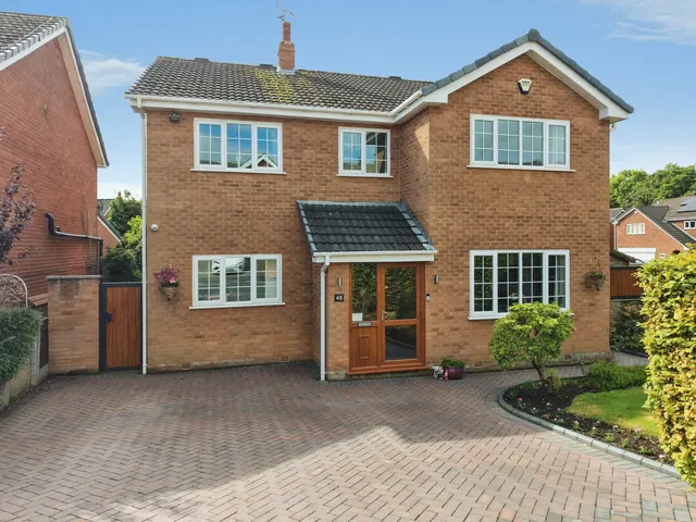 Glenside, Appley Bridge, WN6, photo 1