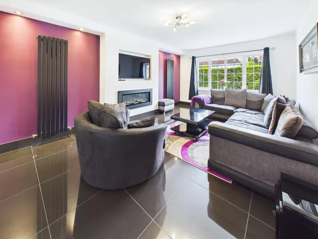 Glenside, Appley Bridge, WN6, photo 3