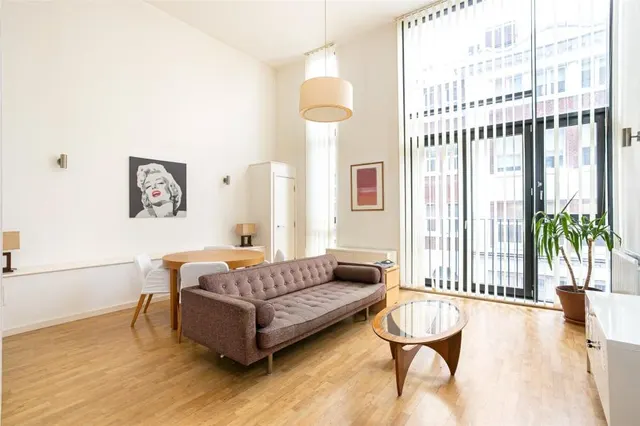 Cowley Road, London, W3, photo 2