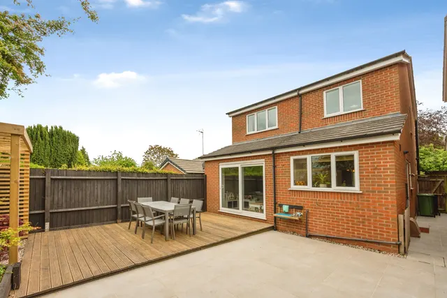 Photo 2 — Eastwood Drive, Kidderminster