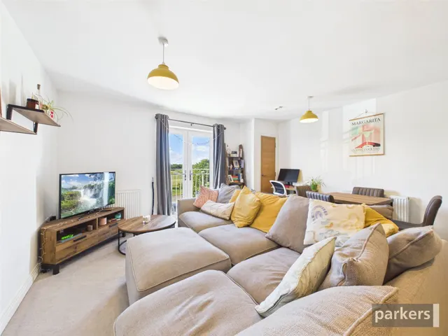 Englefield Place, Earley, RG6, photo 3