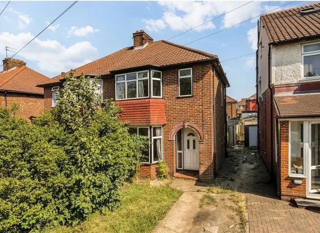 Cumbrian Gardens, Golders Green Estate, NW2, photo 1