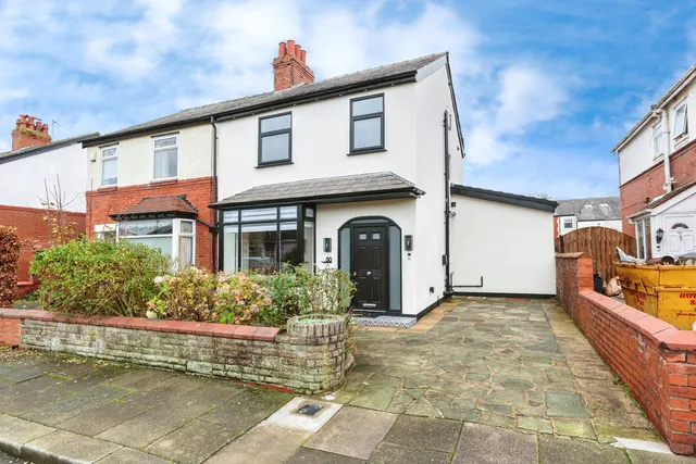 Rossendale Road, Lytham St. Annes, photo 1