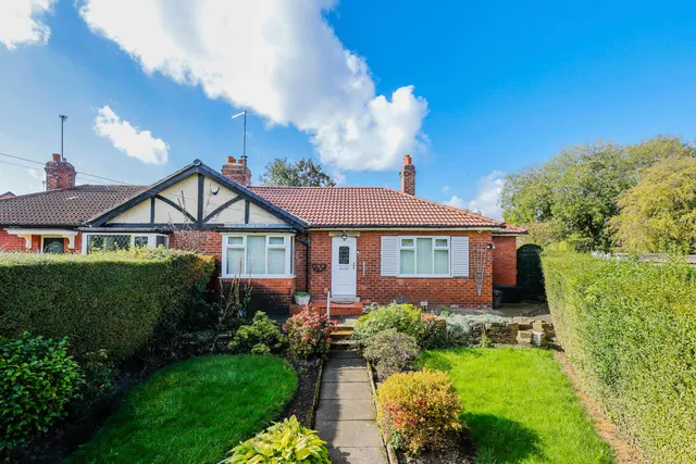 Armley Ridge Road, Leeds, LS12, photo 1