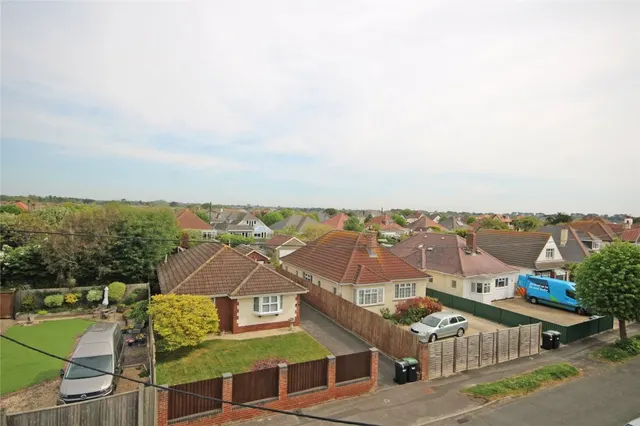 Barton on Sea, New Milton, photo 2