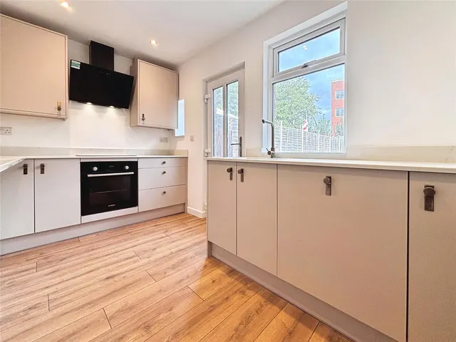 Wathen Road, Warwick, CV34, photo 3