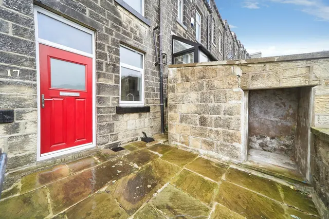 Street, Riddlesden, BD20, photo 2