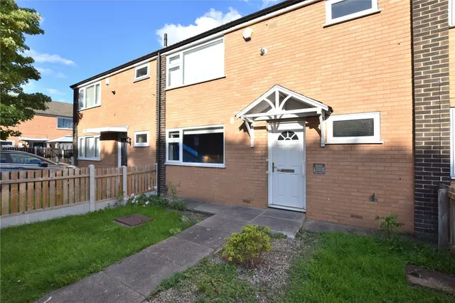 Sherburn Road North, Leeds, LS14, photo 1