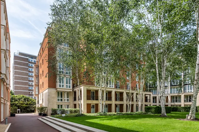 Photo 2 — Coleridge Gardens, London, SW10