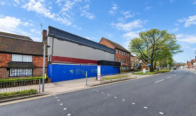 High Street, Crawley, West Sussex, RH10, photo 1