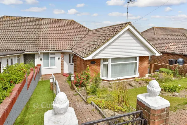 Wheatfield Way, Brighton, BN2, photo 1