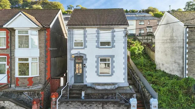 Caerphilly Road, Senghenydd, CF83, photo 1