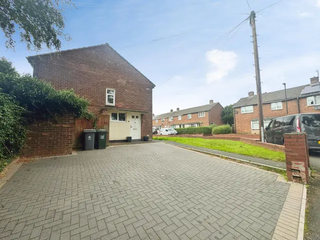 Redesdale Grove, North Shields, NE29, photo 1