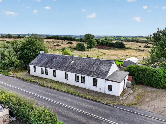 1 Langlands Cottage, West Kilbride Road, Dalry, KA24 5HH, photo 1