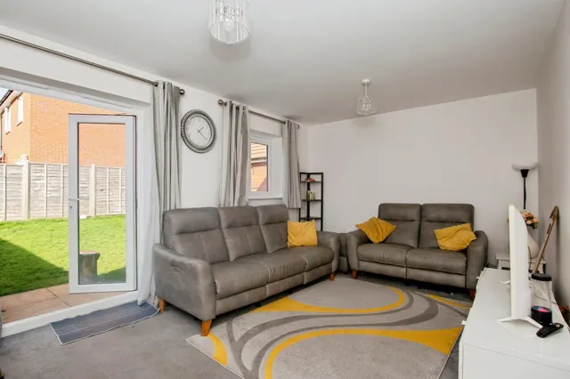 Gibson Place, Longhedge, SP4, photo 3