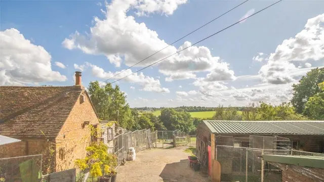 Hammerpond Road, Plummers Plain, RH13, photo 1