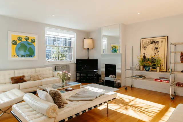 Photo 3 — Woodstock Mews, Marylebone, London