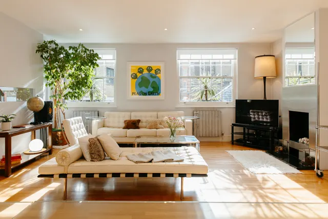 Photo 2 — Woodstock Mews, Marylebone, London