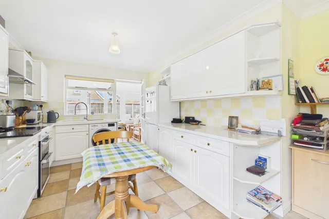 Halifax Close, Pocklington, YO42, photo 2
